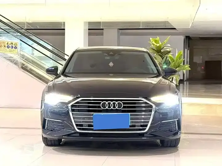 Audi A6L 2021 40 TFSI Deluxe Elegant 2