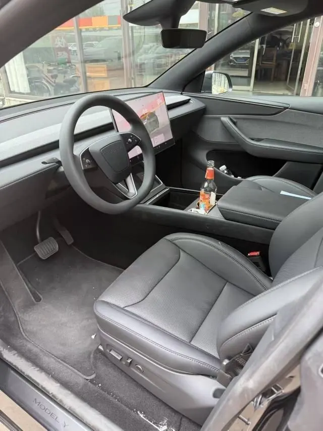 Tesla 2026 Model Y long endurance rear wheel drive version (modified) automatic gear 3