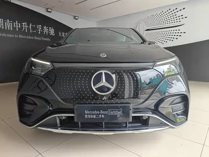 Mercedes Benz EQE SUV 2024 500 4MATIC Pioneer Edition 2