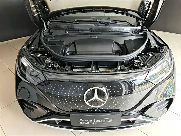 Mercedes Benz EQE SUV 2024 500 4MATIC Pioneer Edition 3