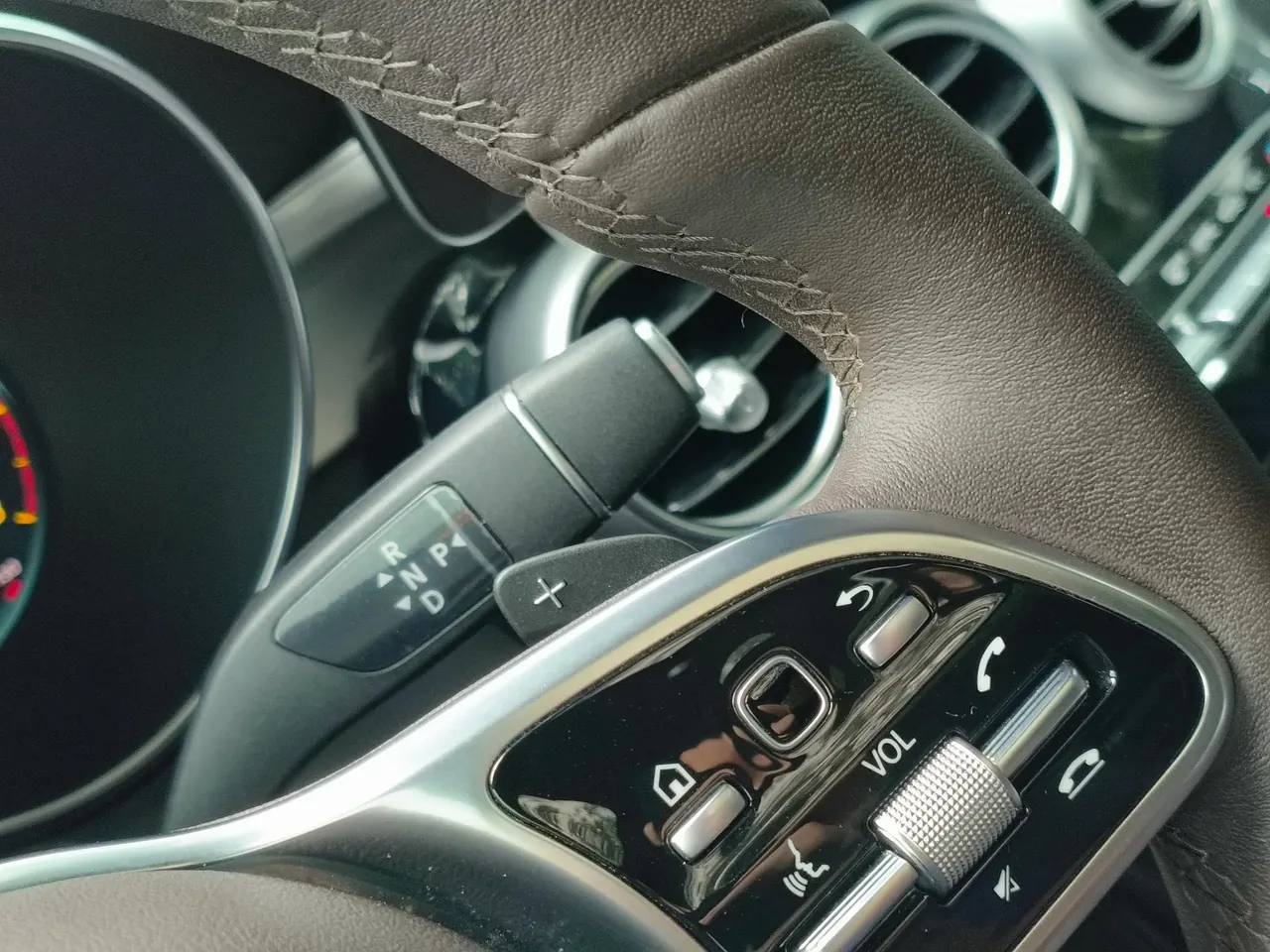 Mercedes Benz 2021 GLC 260 L 4MATIC 2.0T Dynamic Automatic 9