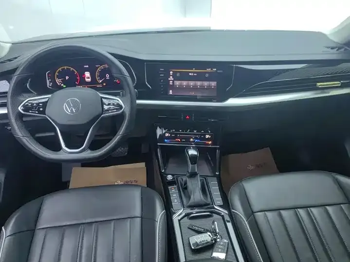 Passat 2023 facelift 330TSI Star Elite Edition 12