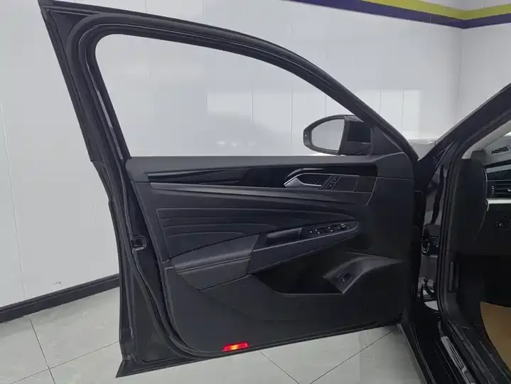 Passat 2023 facelift 330TSI Star Elite Edition 7