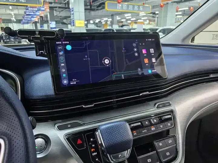 Roewe iMAX8 2022 400TGI Honor Edition 12