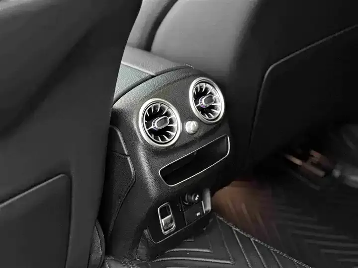 Mercedes Benz C- Class 2021 C 260 L Sport Star Brilliance Limited Edition 12