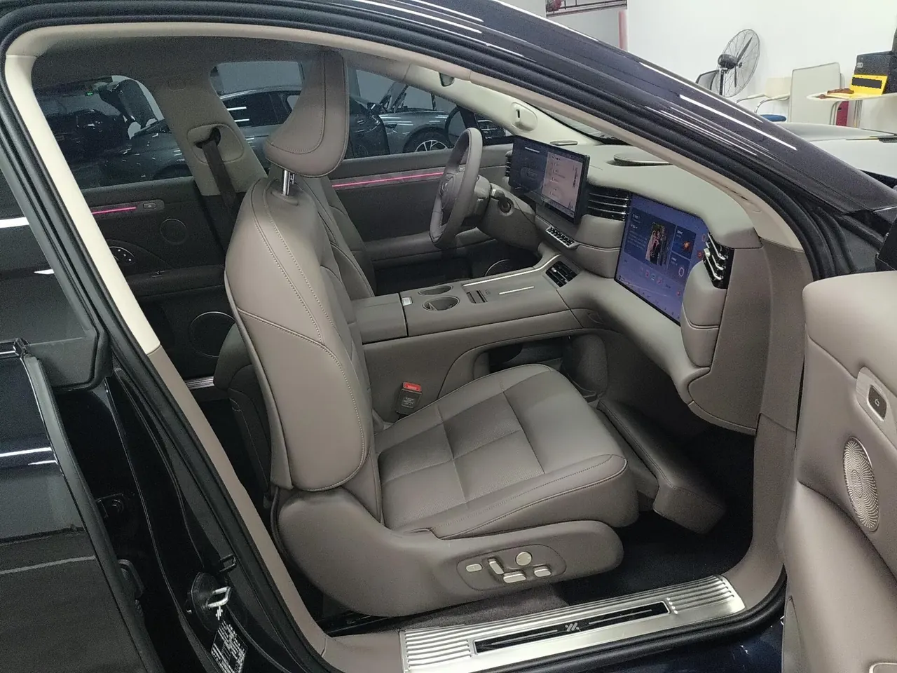 IM 2026 IM LS6 66 Max automatic transmission 10