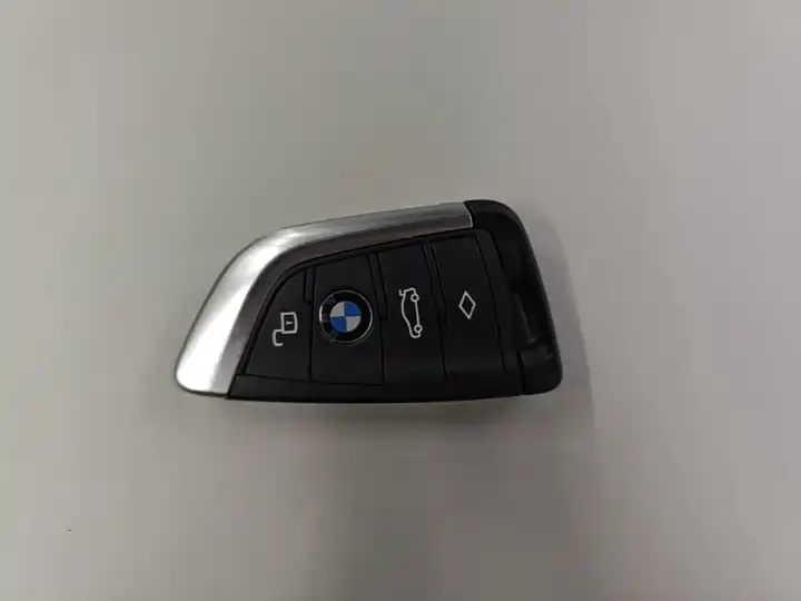 BMW 3 Series 2024 325Li M Sports Suit 9
