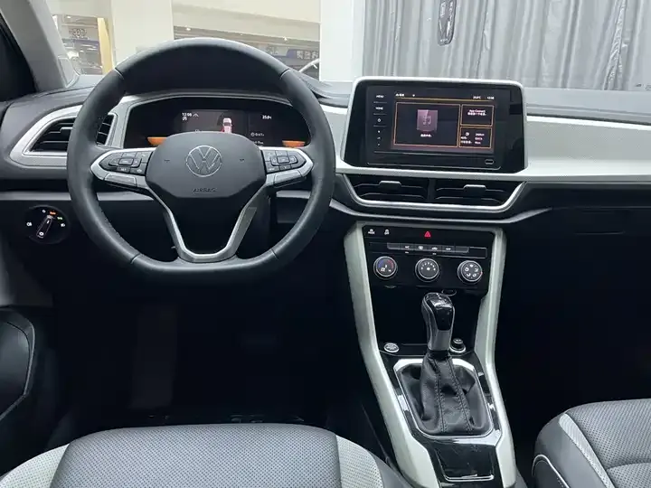 T-ROC Tange 2025 280TSI DSG Two-Drive Time Edition 10