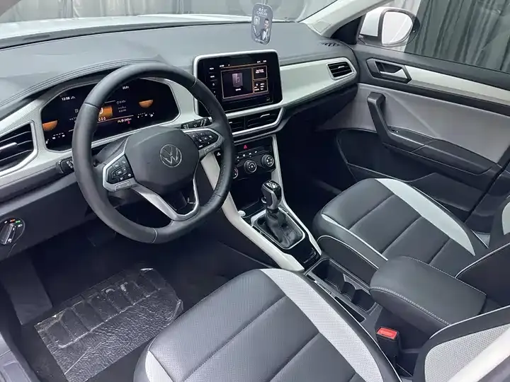 T-ROC Tange 2025 280TSI DSG Two-Drive Time Edition 9