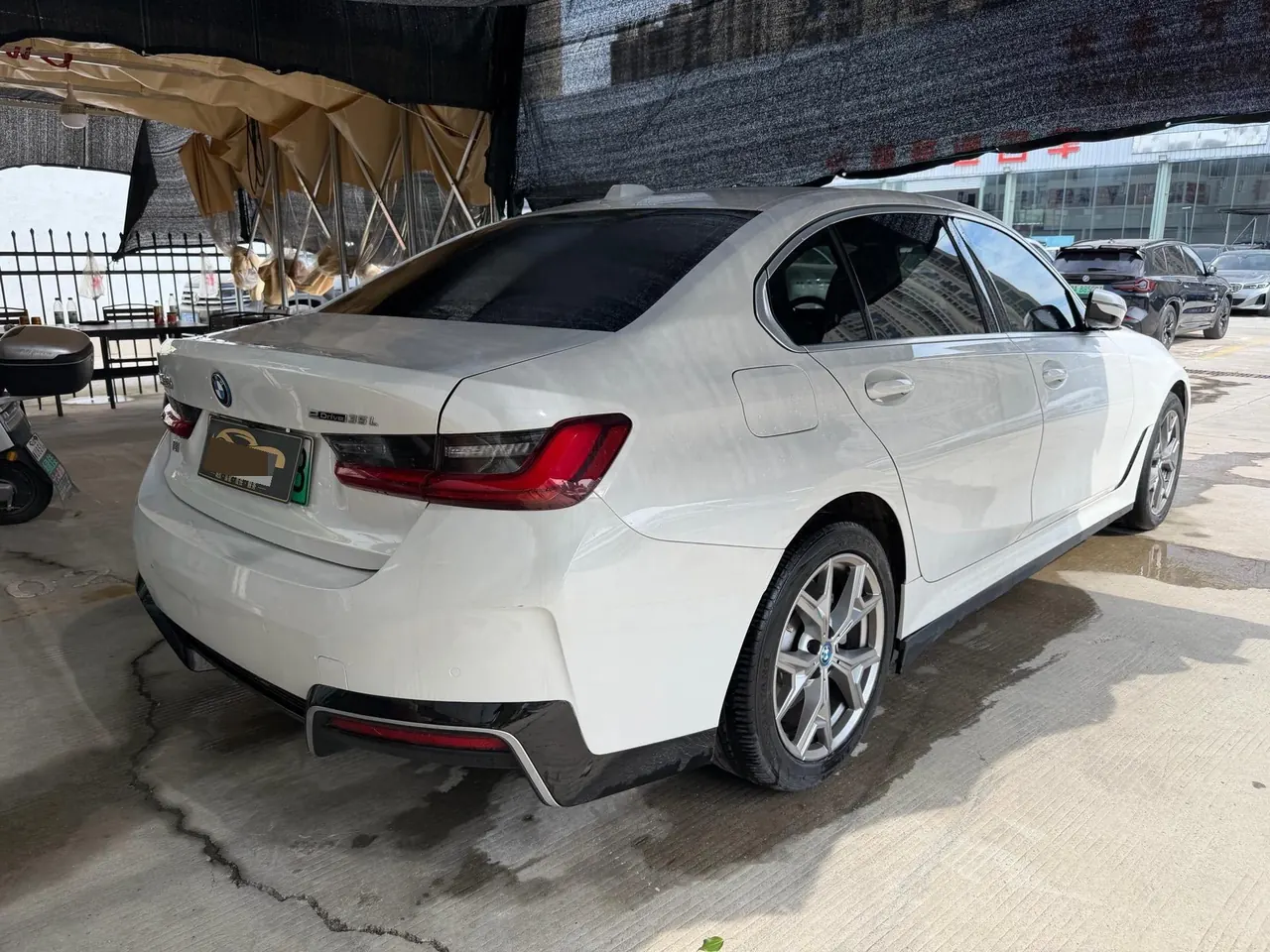 BMW 2024 i3 eDrive 35 L automatic gear 10