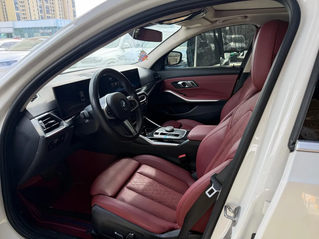 BMW 2024 i3 eDrive 35 L automatic gear 4