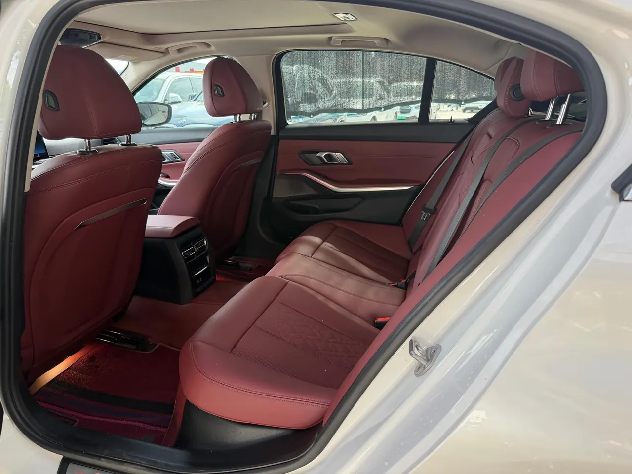 BMW 2024 i3 eDrive 35 L automatic gear 5