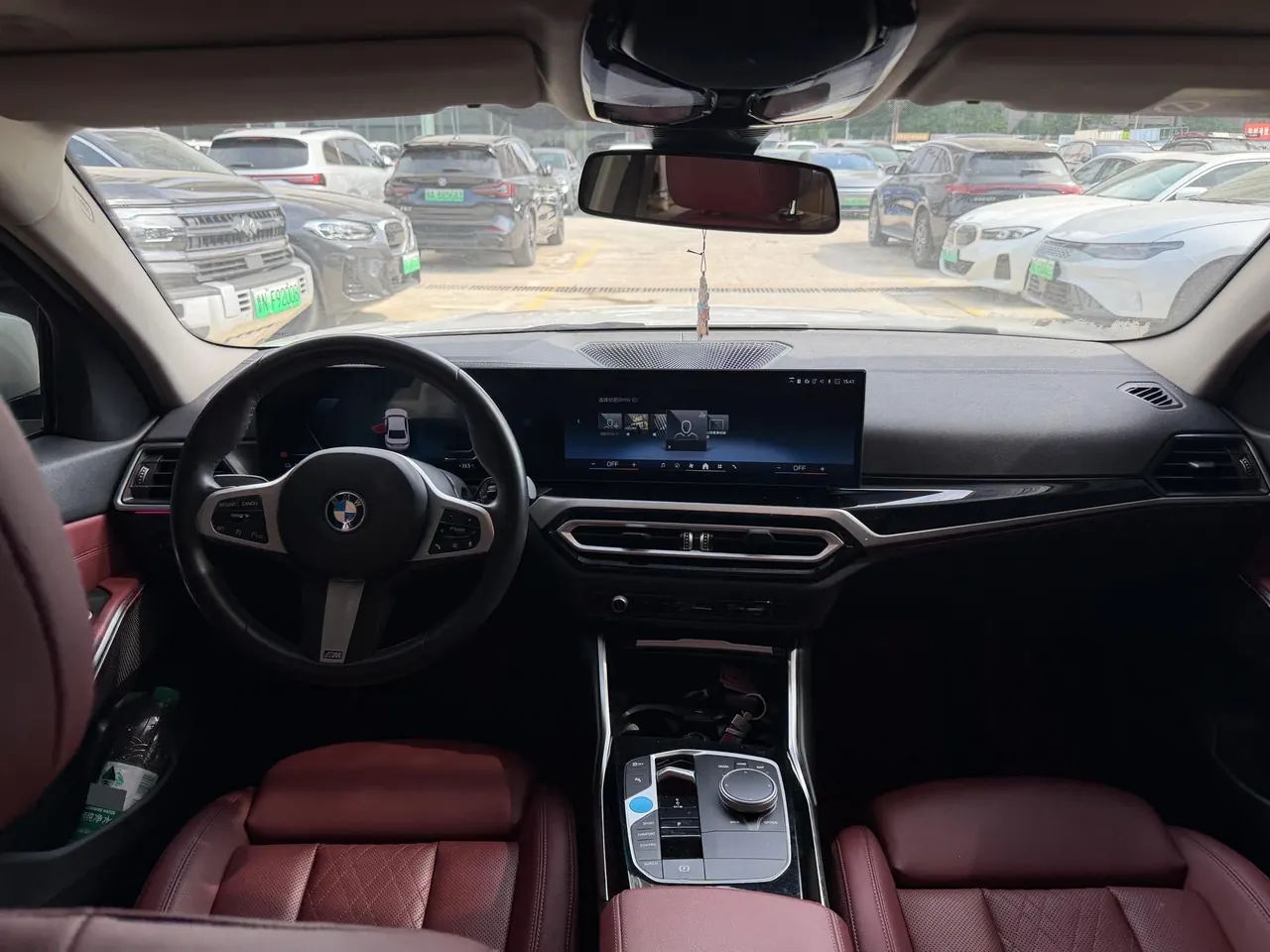 BMW 2024 i3 eDrive 35 L automatic gear 6