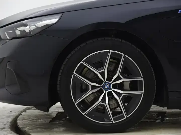 BMW i5 2024 eDrive 35L M Sport Set 7