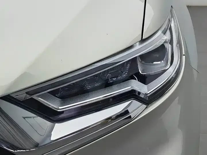HongQi HS5 2022 to 2.0T Zhilian Flag to Enjoy Four-wheel Drive Edition 7