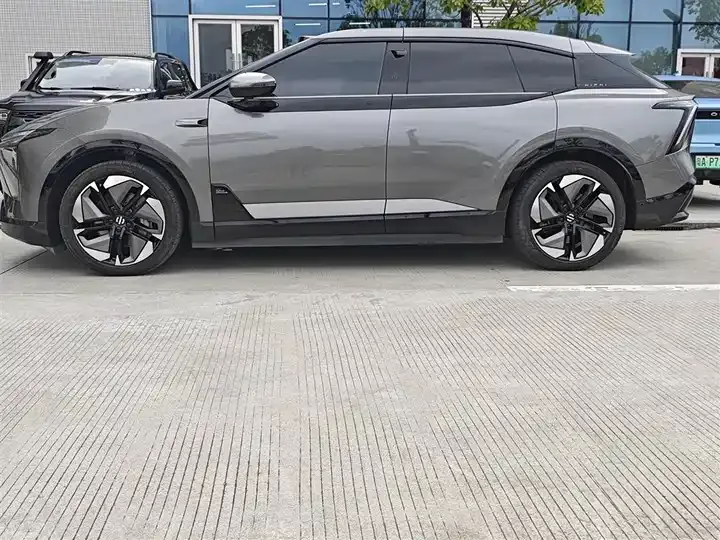 HiPhi HiPhi Y 2023 560km Elite Edition 3