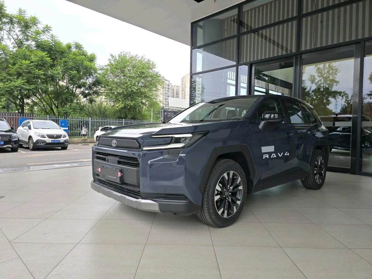Toyota 2026 RAV4 Rongfang Double Engine 2.0 Stepless Two-Drive Deluxe Automatic Gear 2