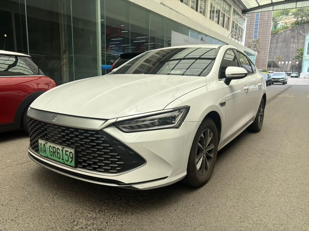 Открыть галерею: BYD 2024 Qin PLUS DM-i 1.5 stepless glory version 55KM leading automatic gear