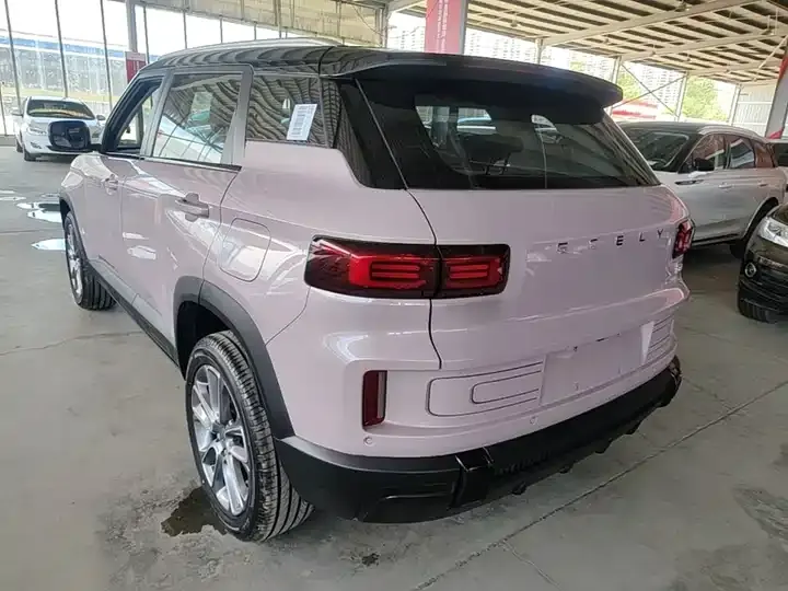 Geely ICON 2026 Chocolate 1.5TD Alcohol Edition 5