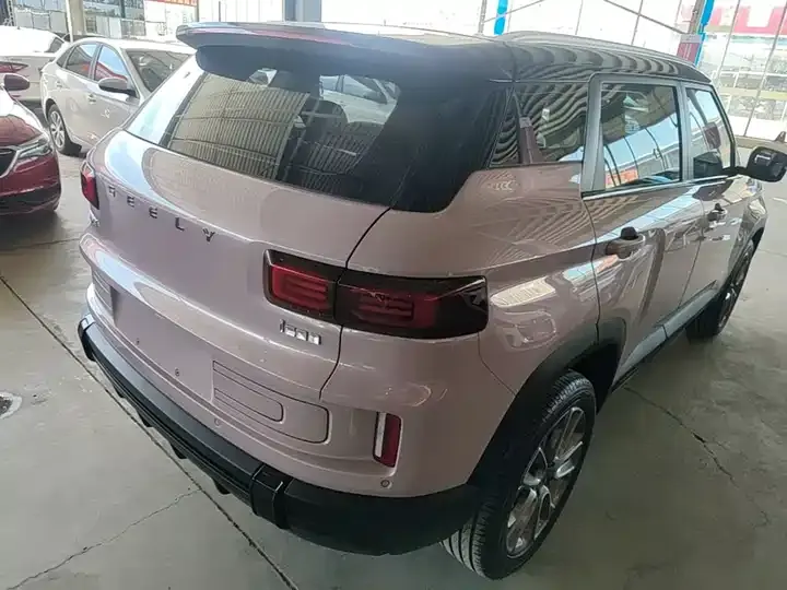 Geely ICON 2026 Chocolate 1.5TD Alcohol Edition 7