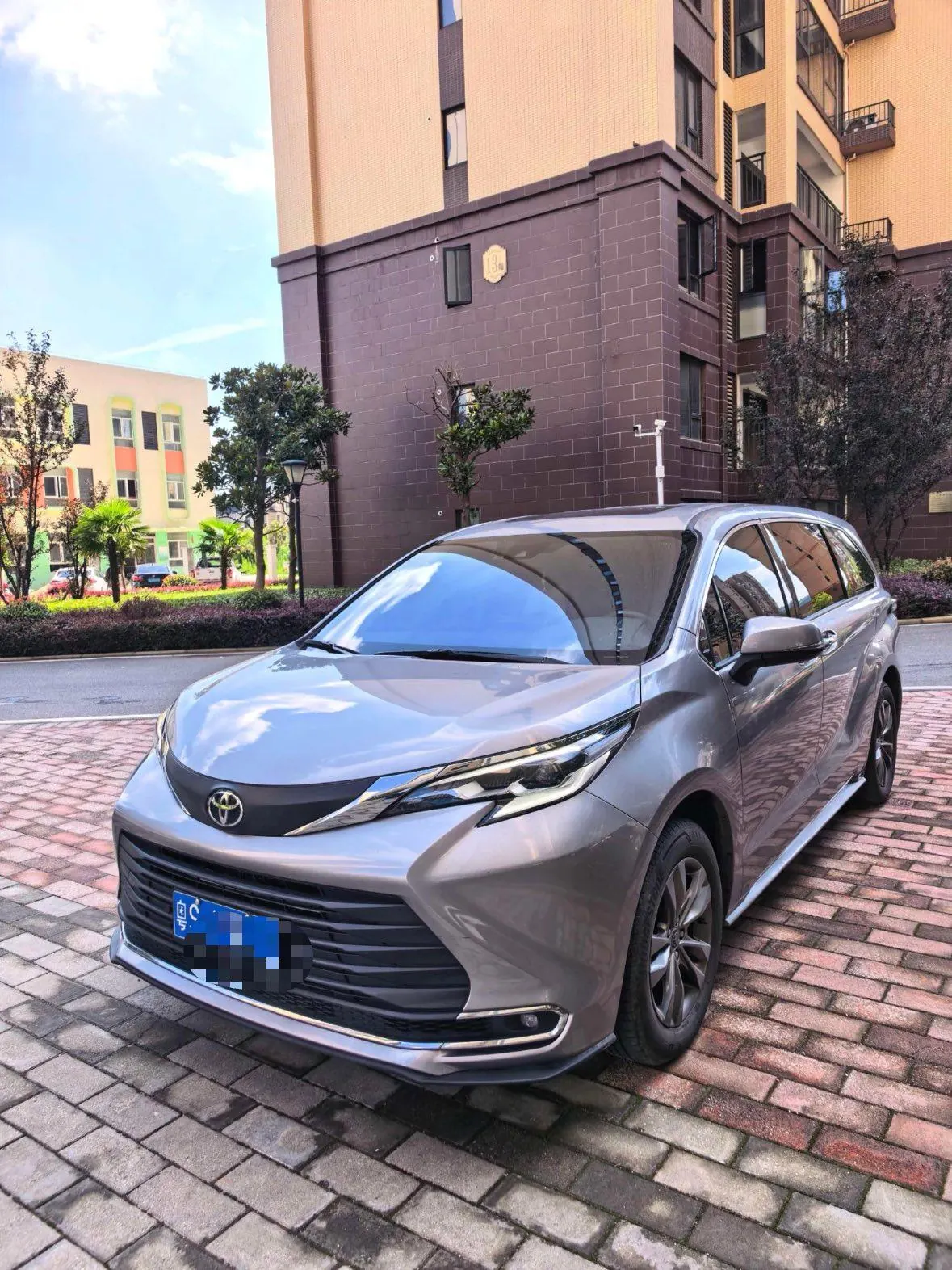 Toyota 2026 Sana 2.5 Stepless Two-Drive Comfort Edition Automatic Transmission - View 1