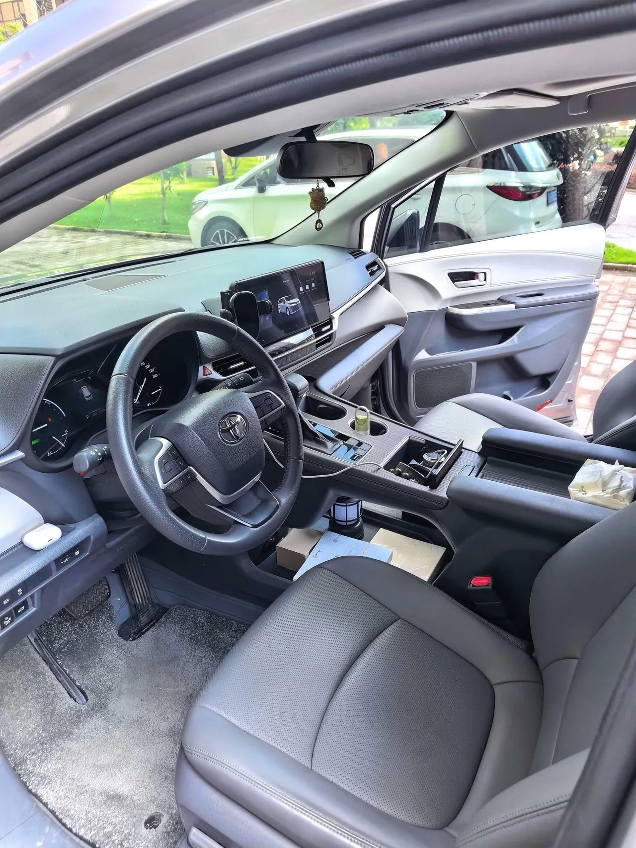 Toyota 2026 Sana 2.5 Stepless Two-Drive Comfort Edition Automatic Transmission 7
