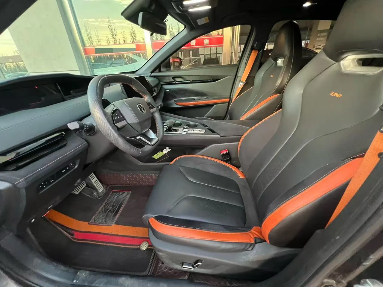 ChangAn 2022 UNI-V 2.0T Leading Speed Edition Automatic Gear 4