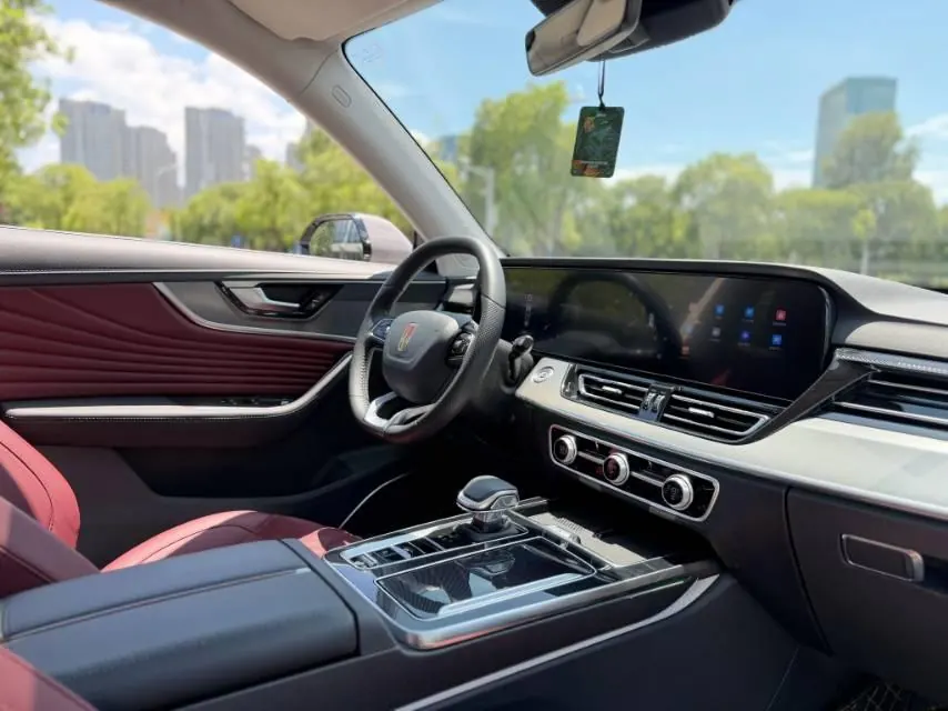 HongQi 2023 HS5 2.0T Flag Enjoy Pro Edition Automatic Gear 8