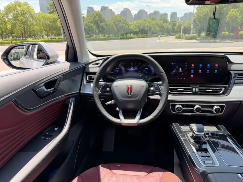 HongQi 2023 HS5 2.0T Flag Enjoy Pro Edition Automatic Gear 9