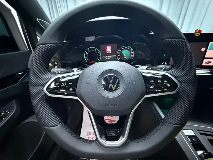 Golf 2023 280TSI DSG R-Line 11