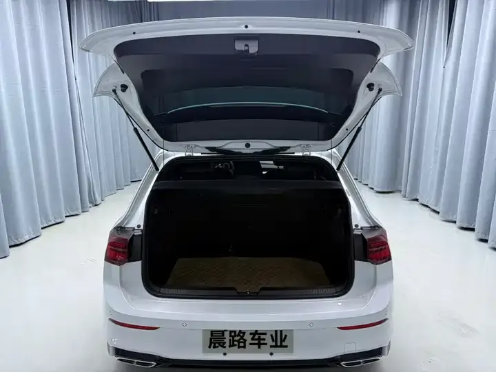 Golf 2023 280TSI DSG R-Line 8