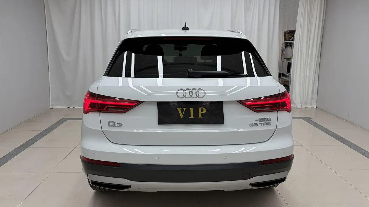 Audi 2023 Q3 1.4TFSI 35TFSI Fashion Elegant Automatic Gear 5
