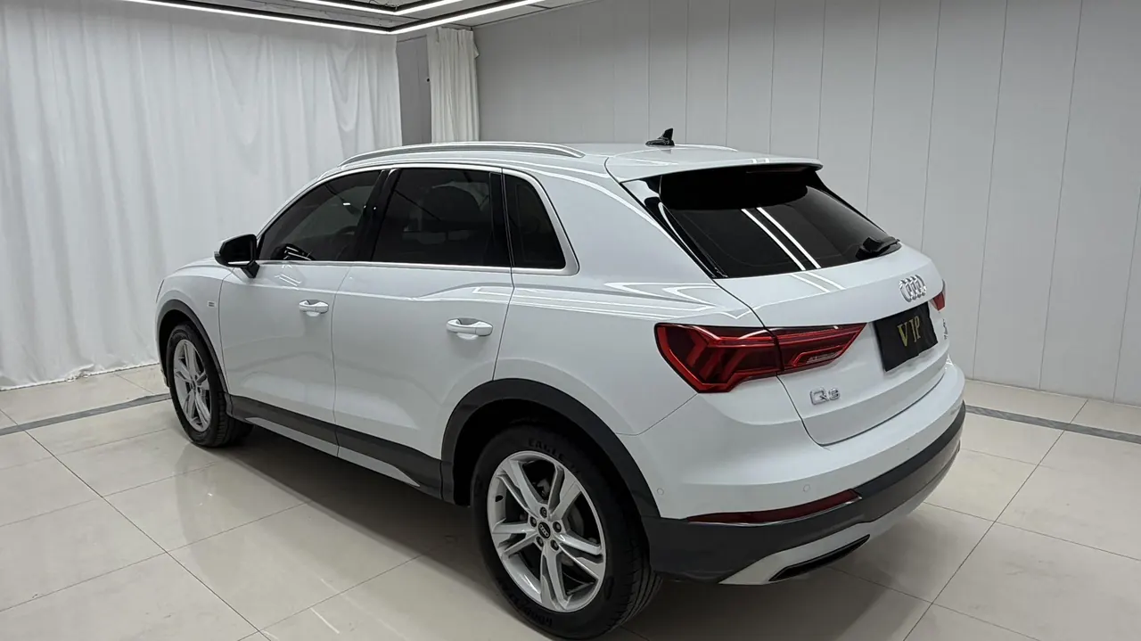 Audi 2023 Q3 1.4TFSI 35TFSI Fashion Elegant Automatic Gear 6