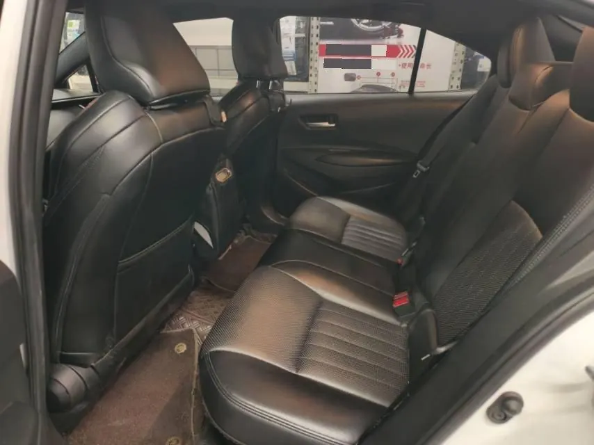 Toyota 2022 Lei Ling Shuangqing 1.8H Stepless Deluxe Edition Automatic Gear 4