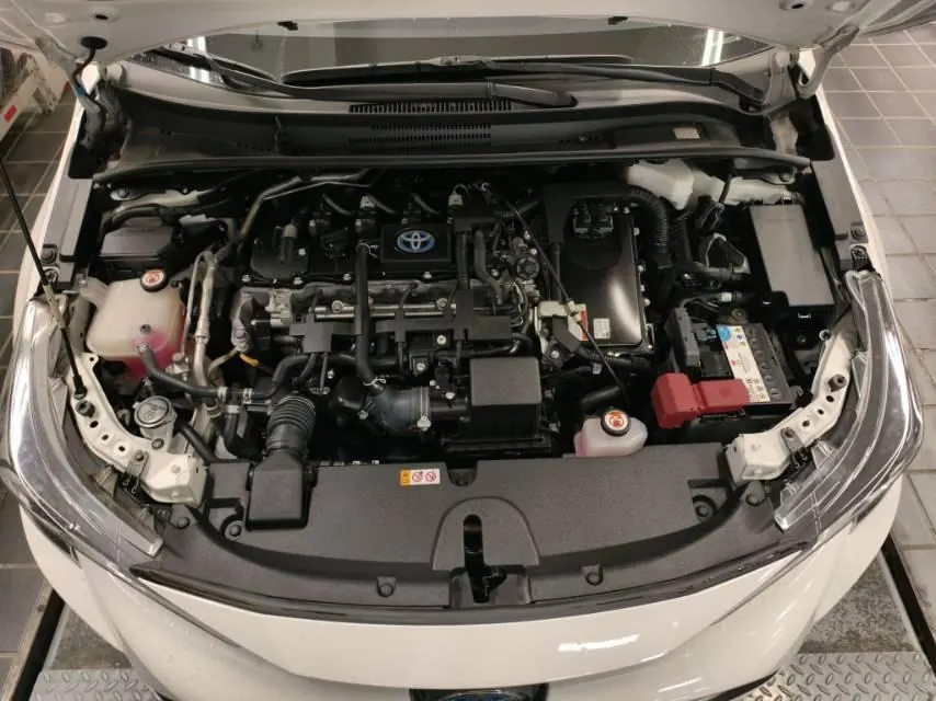 Toyota 2022 Lei Ling Shuangqing 1.8H Stepless Deluxe Edition Automatic Gear 5