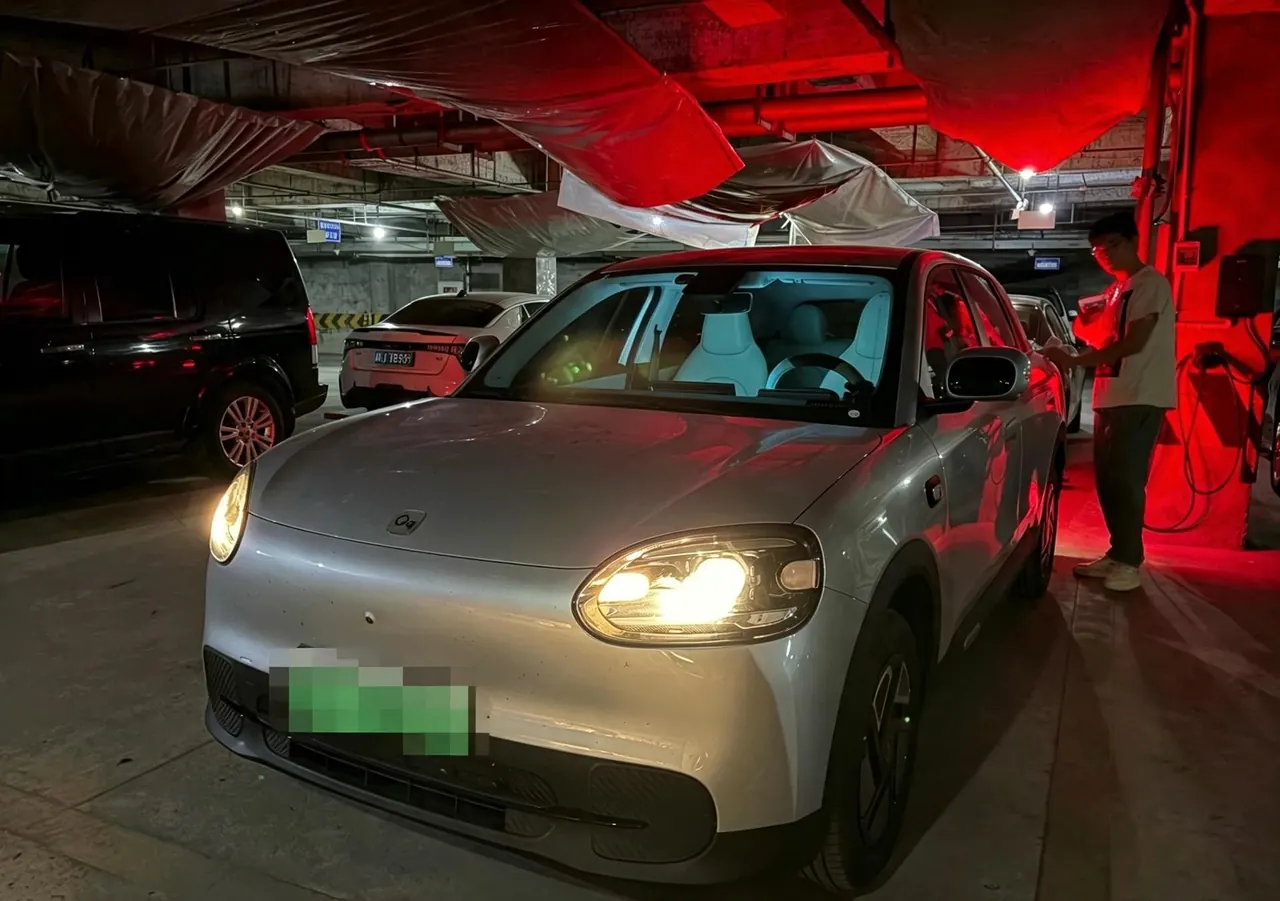 Open image lightbox: Chery 2026 QQ3 EV 420 Sharing Edition Automatic Gear