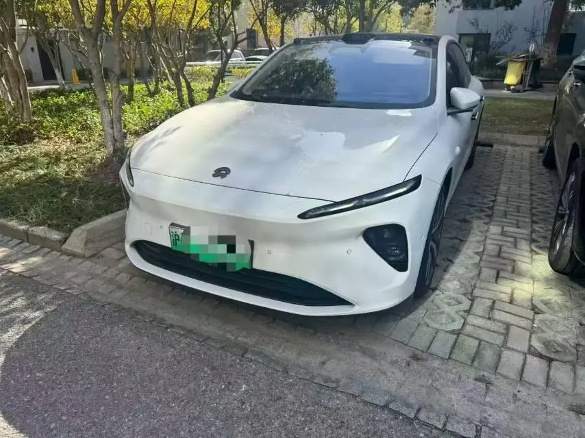NIO 2022 ET 5 100kWh automatic gear - View 1