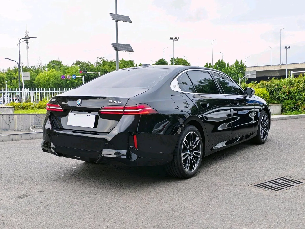 BMW 5 Series 2026 525Li 48V 2.0T M Sports Suit (Modified) Automatic Gear 15