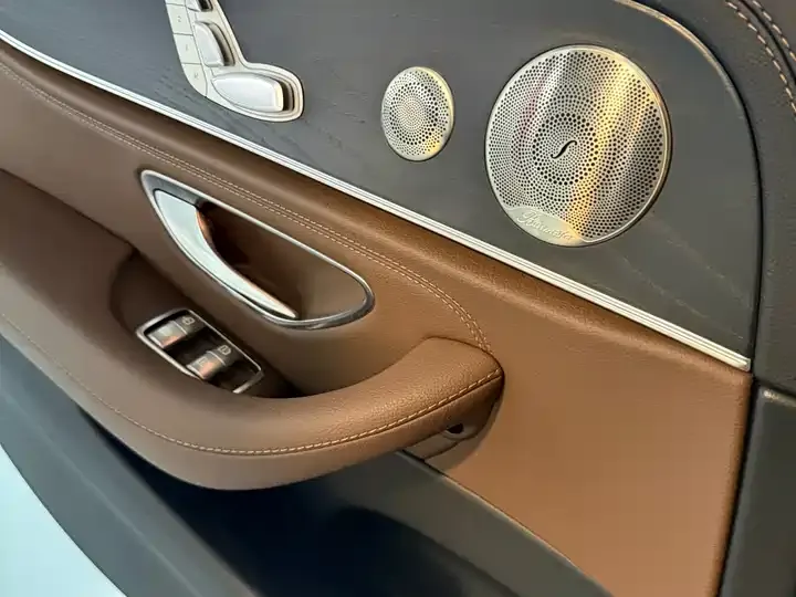 Mercedes Benz E-Class 2023 E 300 L Fashion 12