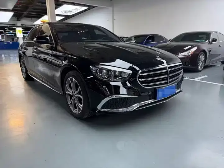 Mercedes Benz E-Class 2023 E 300 L Fashion 3