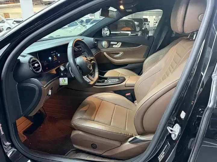 Mercedes Benz E-Class 2023 E 300 L Fashion 4