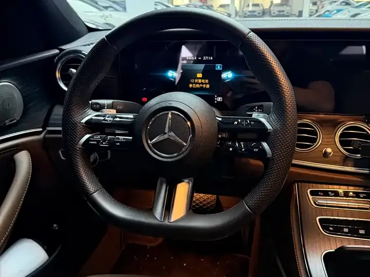Mercedes Benz E-Class 2023 E 300 L Fashion 9