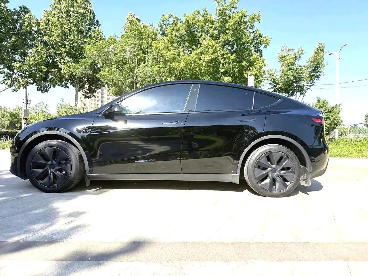 Tesla 2023 Model Y rear-wheel drive version automatic transmission 3