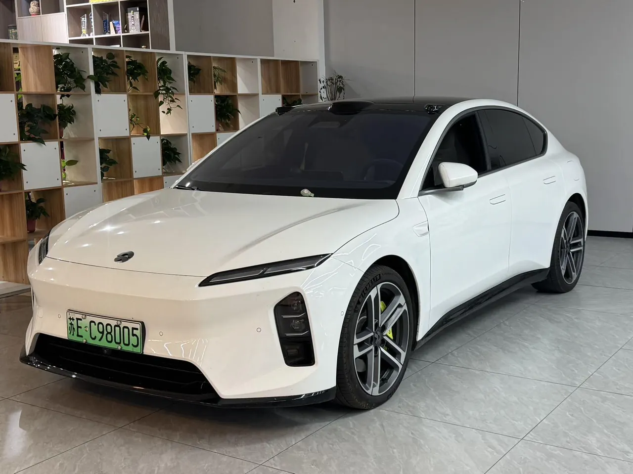 NIO 2025 ET5 Championship Commemorative Edition 75kWh Automatic - View 1