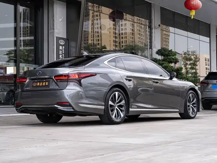 Lexus LS 2021 500h Excellent Edition 3