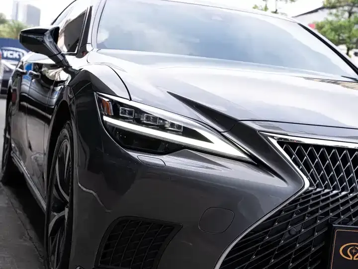 Lexus LS 2021 500h Excellent Edition 6