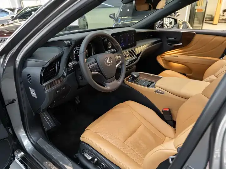 Lexus LS 2021 500h Excellent Edition 9