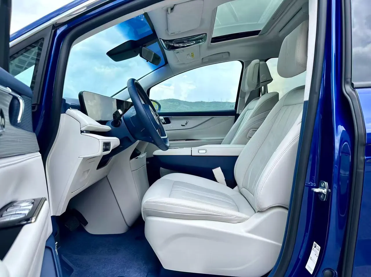 Buick 2024 GL8 Lu Zun PHEV 1.5T Luxury Edition 6-seat Automatic Gear 4