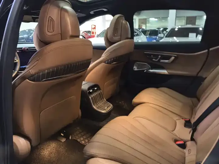 Mercedes Benz E Class 2024 E 300 L Luxury Model 12
