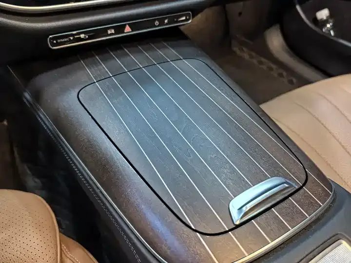 Mercedes Benz E Class 2024 E 300 L Luxury Model 8
